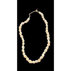Shashi Tolira Shell Neclace New